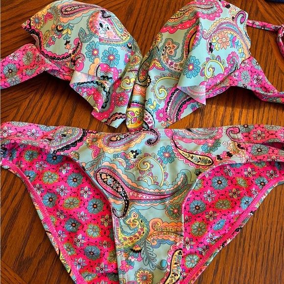 Vs bathing suit - Picture 1 of 5